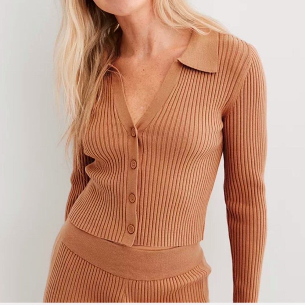 Aerie gotta jet! polo sweater in tan